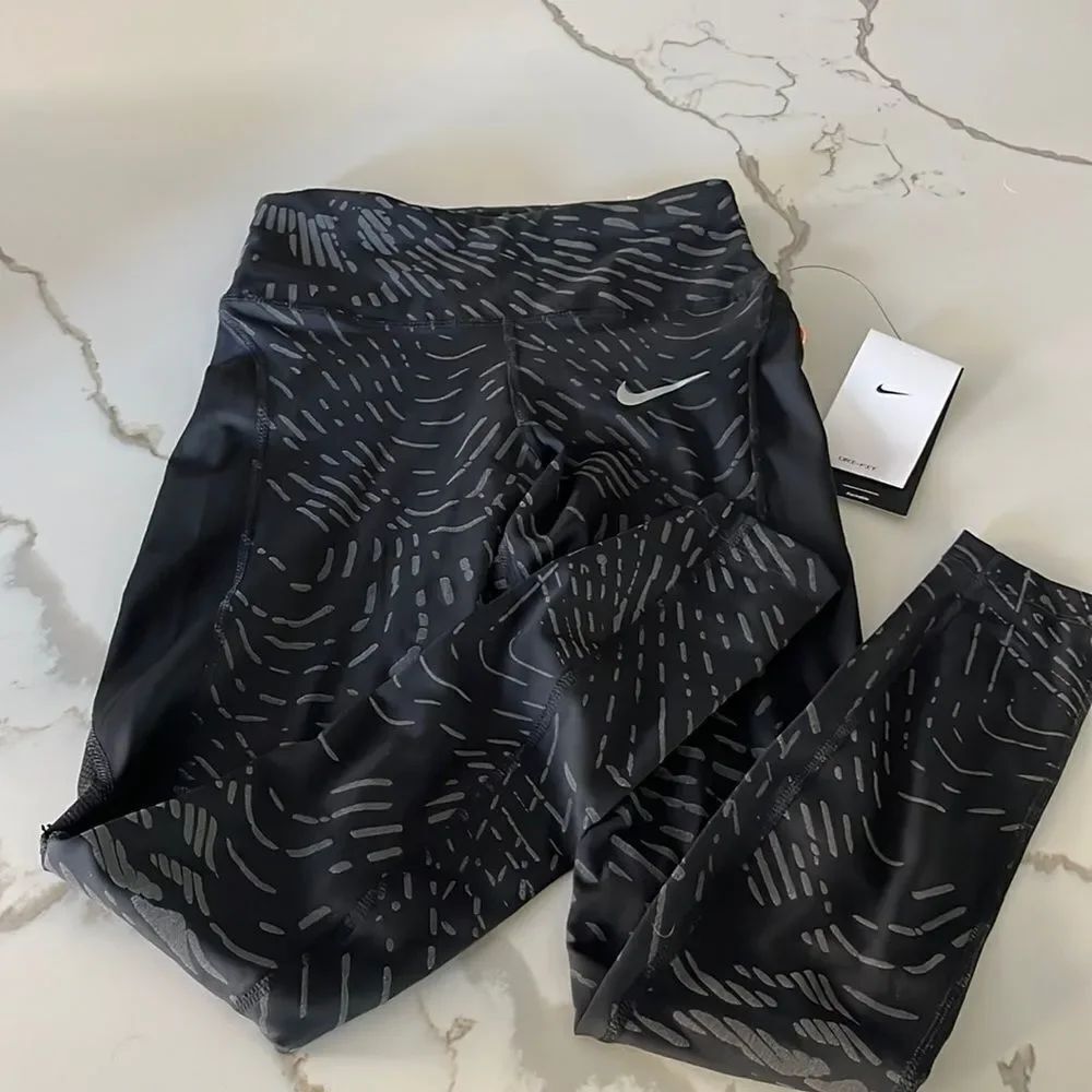 NWT NIKE Fast Dri Fit Running Legging